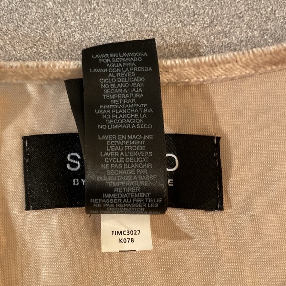 Studio by Liz Claiborne - Crushed Velvet top. Size S - Picture 5 of 12